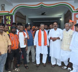 बड़हरा विधानसभा में एनडीए प्रत्याशी राघवेंद्र प्रताप सिंह का रोड शो स्थगित, जनसंपर्क अभियान जारी।