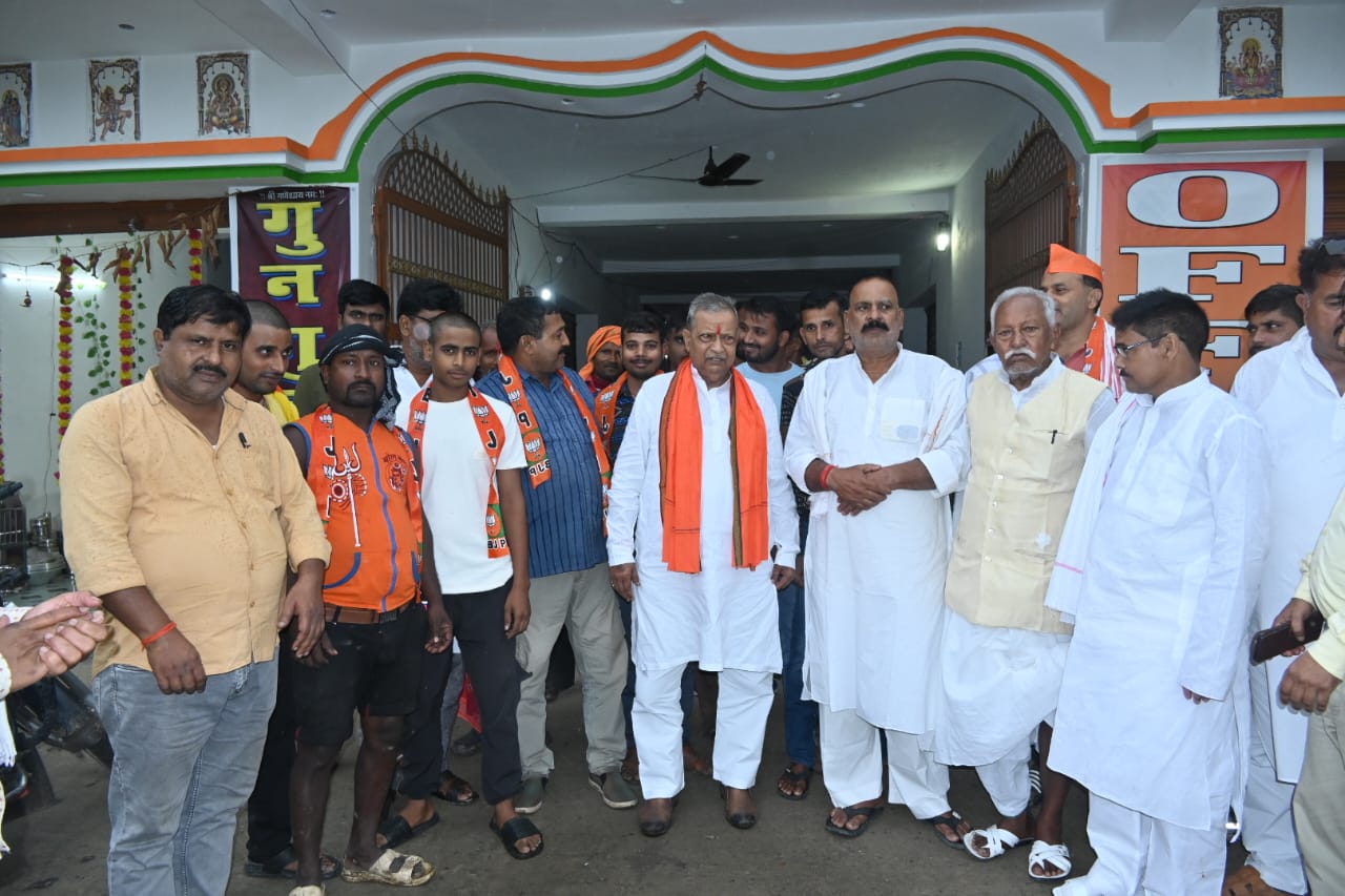 बड़हरा विधानसभा में एनडीए प्रत्याशी राघवेंद्र प्रताप सिंह का रोड शो स्थगित, जनसंपर्क जारी