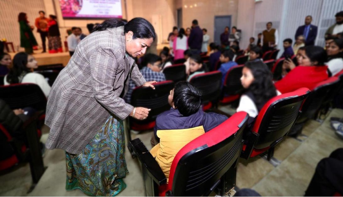 दिल्ली में मुख्यमंत्री ने PM CARES for Children Scheme के तहत कोविड में अनाथ हुए बच्चों से संवाद किया।