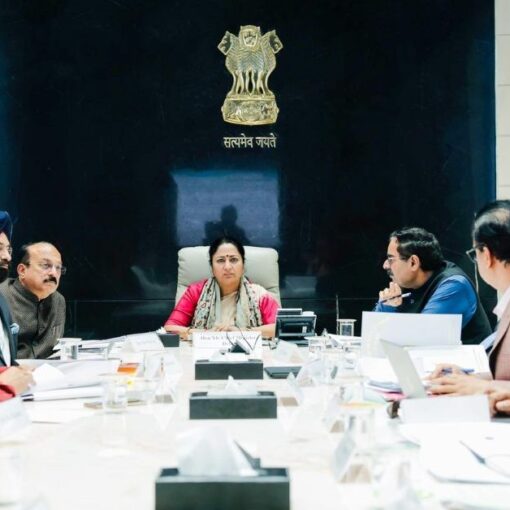 Ease of Living को बढ़ावा देने के लिए दिल्ली कैबिनेट ने दिल्ली जन विश्वास विधेयक 2026 को मंजूरी दी, मुख्यमंत्री रेखा गुप्ता मौजूद।